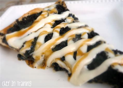 Pizza Pie Cafe Inspired Dessert Pizzas: Oreo and Cookie Dough - Chef in Training