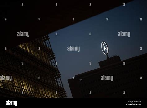 Stuttgart, Germany. 06th Feb, 2019. The Mercedes star shines on a building of the Daimler AG ...