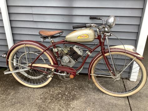 Lot - Whizzer Schwinn motorbike, appears to be complete, original and ...