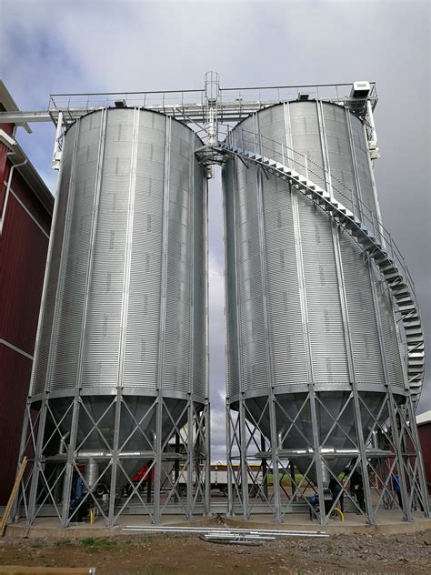 FC Hopper Bottom Silos | AGI FRAME