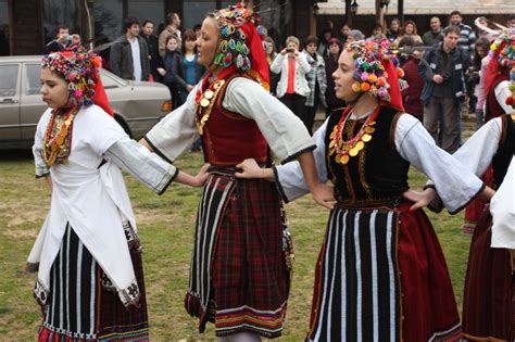 Heart for Bulgaria: Interweaving of Cultures and Traditions | Magnolia Heart
