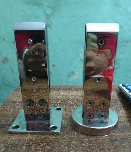 Talwar Type Stainless Steel S S Brackets, For Glass Fitting, Size ...
