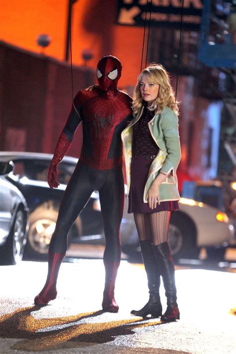 Emma Stone's Gwen Stacy Outfit On Set Of 'Amazing Spider-Man 2' Might ...