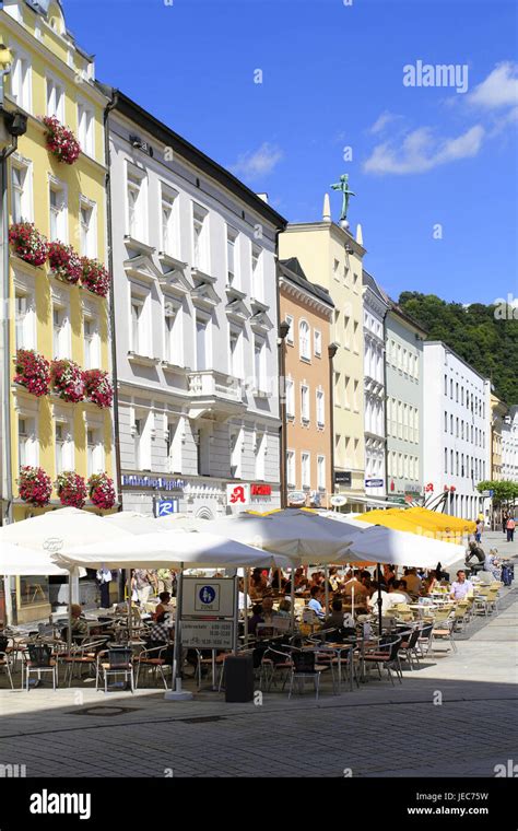 Passau restaurant hi-res stock photography and images - Alamy