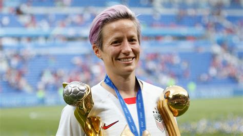 There’s A Petition to Make Megan Rapinoe the Next FIFA Cover – SheKnows