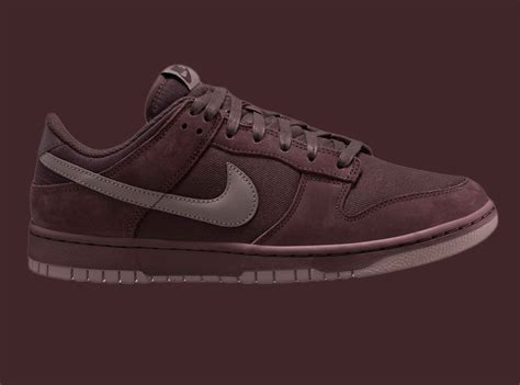 NIKE DUNK LOW PREMIUM BURGUNDY CRUSHが2023年末に海外発売予定 | God Meets Fashion