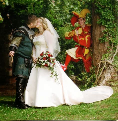 Two's A Company: Wedding Trend #10 : Outrageous wedding theme (MEDIEVAL)