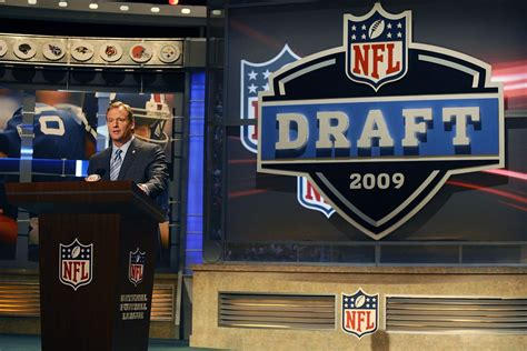 Detroit Lions draft history: How Detroit pulled themselves out of 0-16 ...