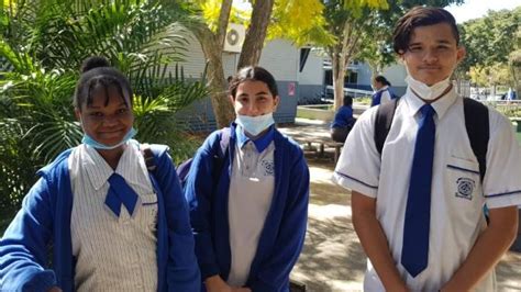 High schools ditch masks as South Australia heads towards 80% COVID-19 vaccination - ABC listen