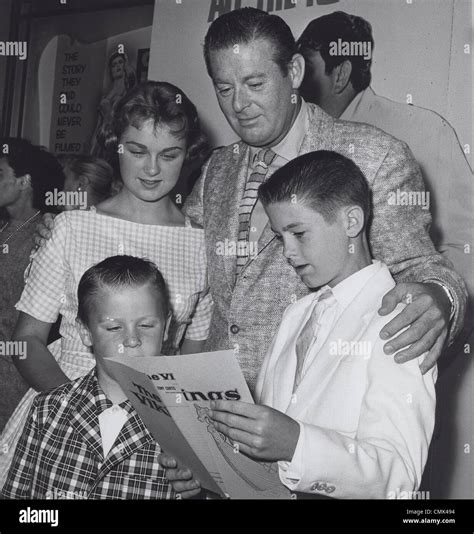 DON DEFORE with his family , wife Marion Holmes , children Penny Lu DeFore , David DeFore ...