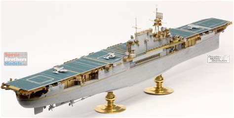 Model Kits Merit 1/350 65302 USS Aircraft Carrier Enterprise CV-6 1942 Toys & Games