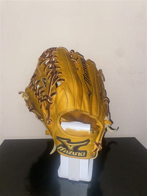 Mizuno Pro Limited Edition Glove | SidelineSwap