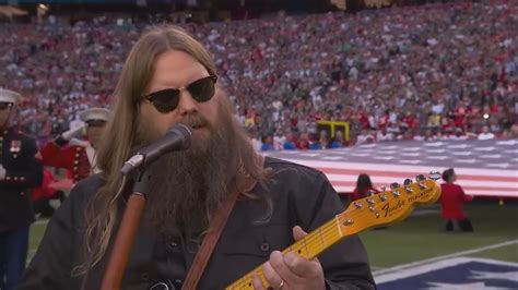 Chris Stapleton Sings the National Anthem at Super Bowl LVII Acordes ...