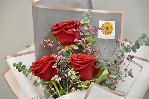 3 Red Ecuadorian Roses Bouquet - The Flower Estate