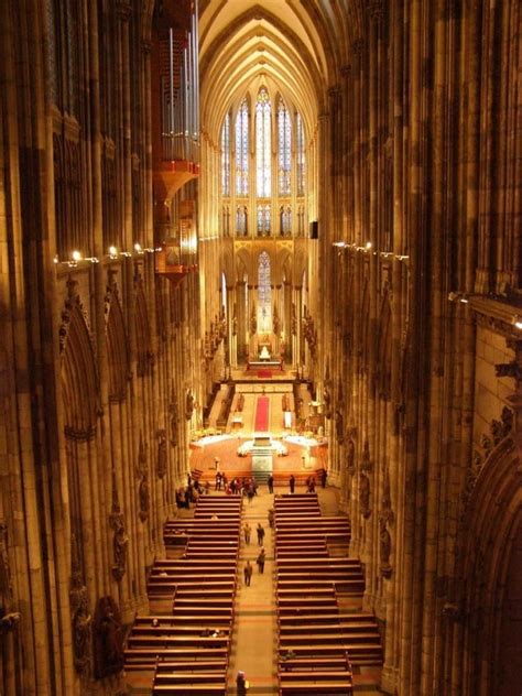 Cologne Cathedral resplendent in new light • Helvar