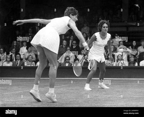 Tennis, semi-final women's double Wimbledon 1971, with Margaret Court (left) and Evonne ...