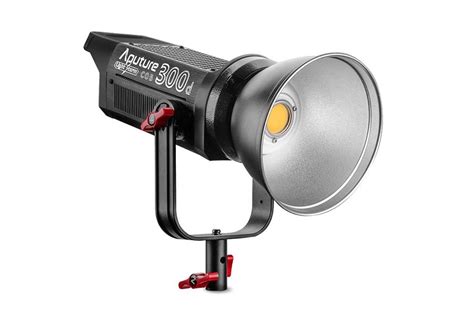 Light Storm LS300D with fresnel lens