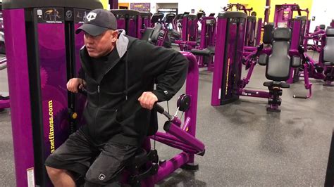 Planet Fitness Triceps Press Machine- How to use the triceps press ...