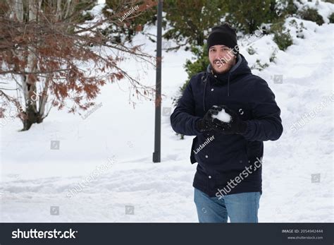 5,122 Holding snowball Images, Stock Photos & Vectors | Shutterstock