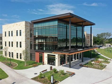 Collin College opens new campus with Barnes & Noble and Starbucks - CultureMap Dallas