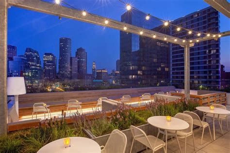 5 of the best rooftop bars and restaurants in Boston - The Boston Globe ...