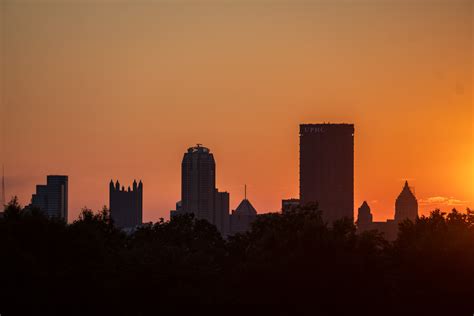 Enjoying a Sunset at Schenley Park! - Hand in Hand Adventures