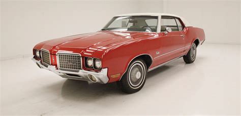 Cruising Through Time: Exploring the Timeless Style of the 1972 Oldsmobile Cutlass Supreme