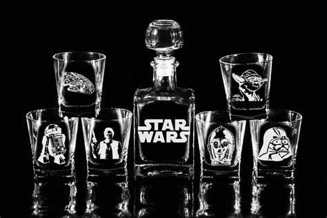 STAR WARS Glass Whiskey decanter Set 17 oz. & glasses