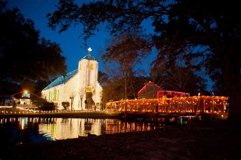 Acadian Village Christmas Lights 2021 - House Christmas 2021