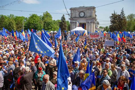 Moldova ramps up EU membership push amid fears of Russia-backed coup ...