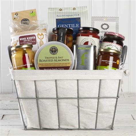 10 Lovely Vegan Gift Baskets & Care Packages [2024] – Nutriciously