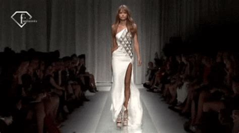 Catwalk GIF - Find & Share on GIPHY