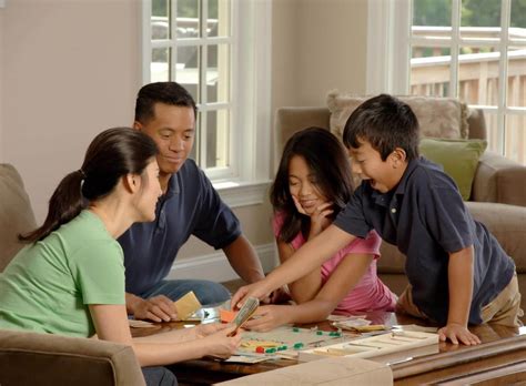 6 Ideas on How to Make Family Game Night Fun for Everyone