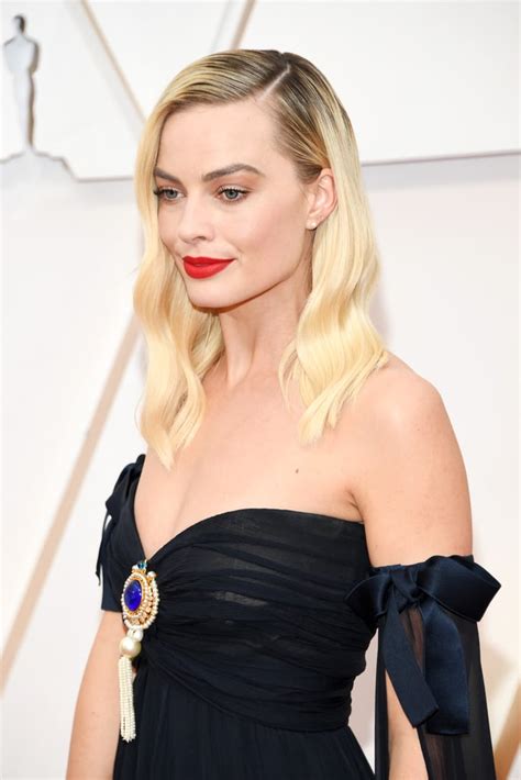 Margot Robbie's Vintage Chanel Dress at the Oscars 2020 | POPSUGAR ...