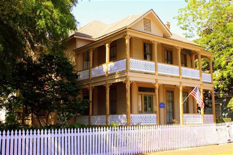 Lear-Rocheblave House | Pensacola Florida | Real Haunted Place