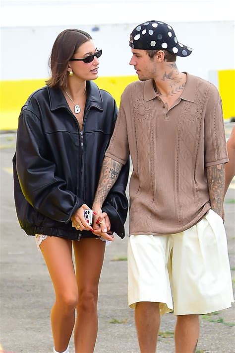 Le collier d'Hailey Bieber est devenu viral sur Internet | Vogue France