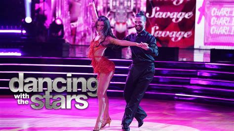 Charli D'Amelio and Mark Ballas Cha Cha (Week 1) | Dancing With The ...