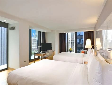 Radisson Blu Aqua Hotel, Chicago | Best Hotels in Chicago | FamilyTravelGenie