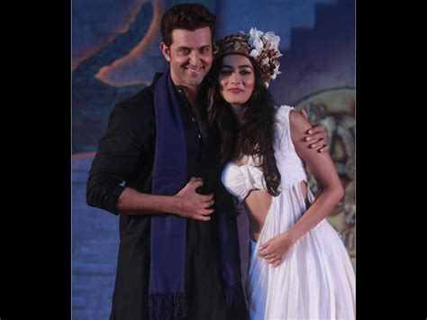 Pooja Hegde Is Very Special And A Beautiful Person Says Hrithik Roshan ...