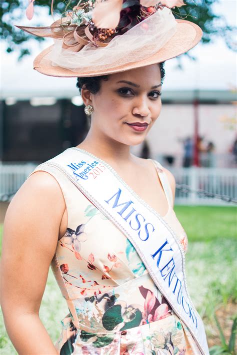 Street Style: All The Showstopping Kentucky Derby Hats & Dresses ...