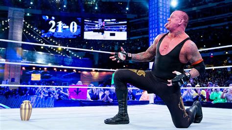 WWE: 5 Reasons Why Undertaker's Retirement Was Shocking (& 5 Reasons It Was Obvious)