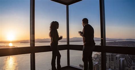 Sky View Observatory & Bar | Downtown Seattle