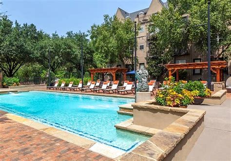 MAA Heights Apartments Dallas - $1745+ for 1 & 2 Bed Apts