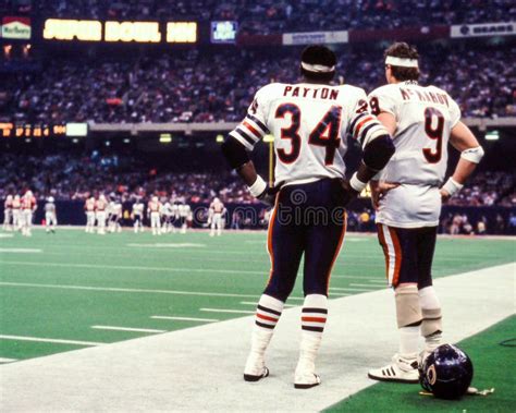 AB-177 WALTER PAYTON & JIM McMAHON OF THE 1985 CHICAGO BEARS 8X10 ...