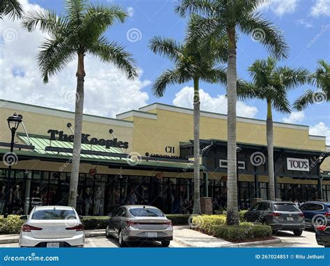 Sawgrass Mills Outlet Mall in Sunrise, Florida Editorial Photo - Image ...