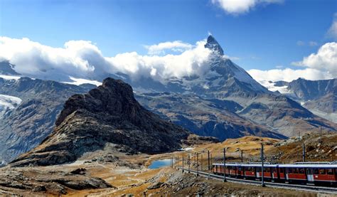 8 Spectacular Scenic Train Rides You Need to See to Believe - HotelsCombined Blog