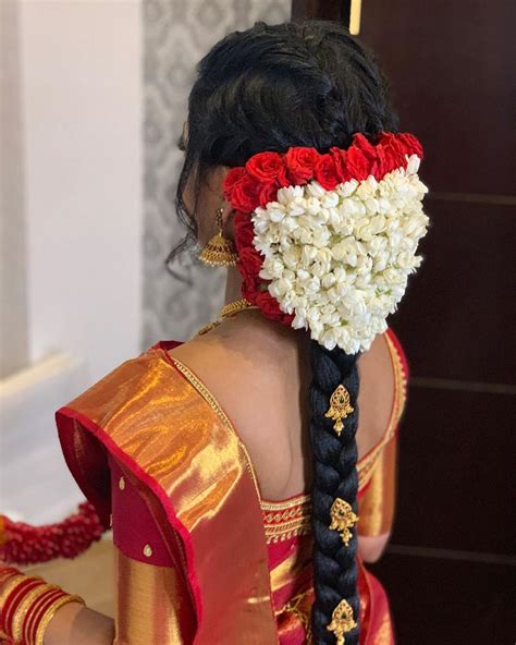 16+ Cool Hairstyles With Flowers For Indian Wedding