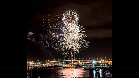 July 2013 Fireworks @ Waterfront Docklands AUSTRALIA - YouTube