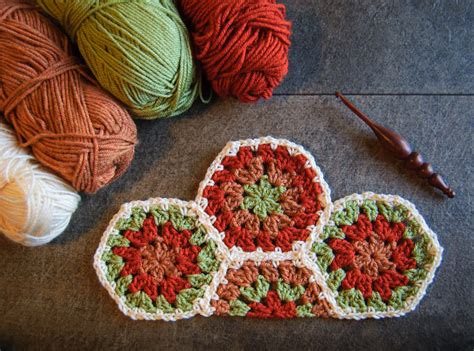 Half Hexagon Crochet Pattern for a Straight Edge - Petals to Picots