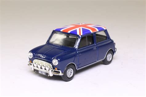 Vanguards VA02510; Morris Mini-Cooper S; Dark Blue, Union Jack Roof 52435